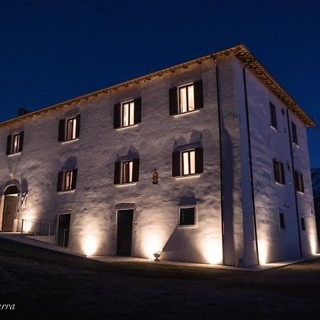 Palazzo Palitti Panzió Roio Kültér fotó