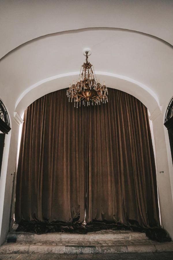 Palazzo Palitti Panzió Roio Kültér fotó