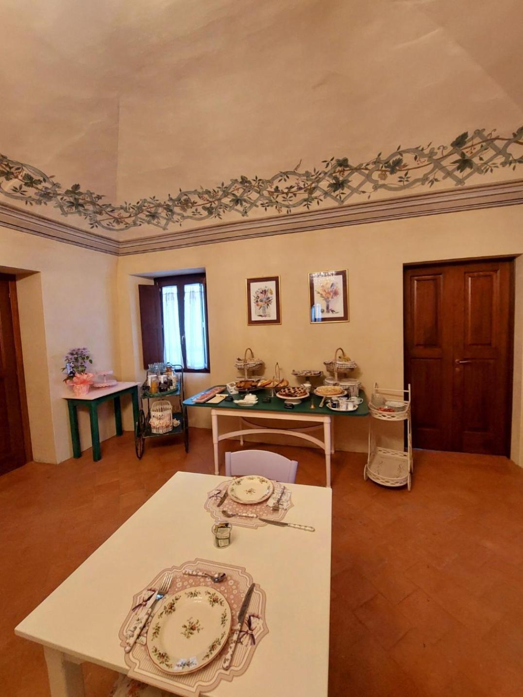 Palazzo Palitti Panzió Roio Kültér fotó